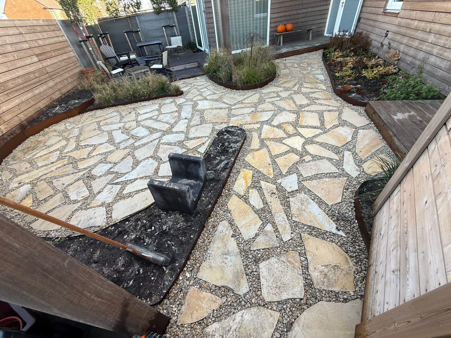 Flagstones natuursteen met borders